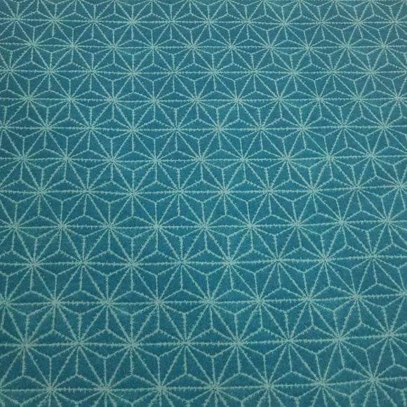 Patterned Top - Picture 3 of 6